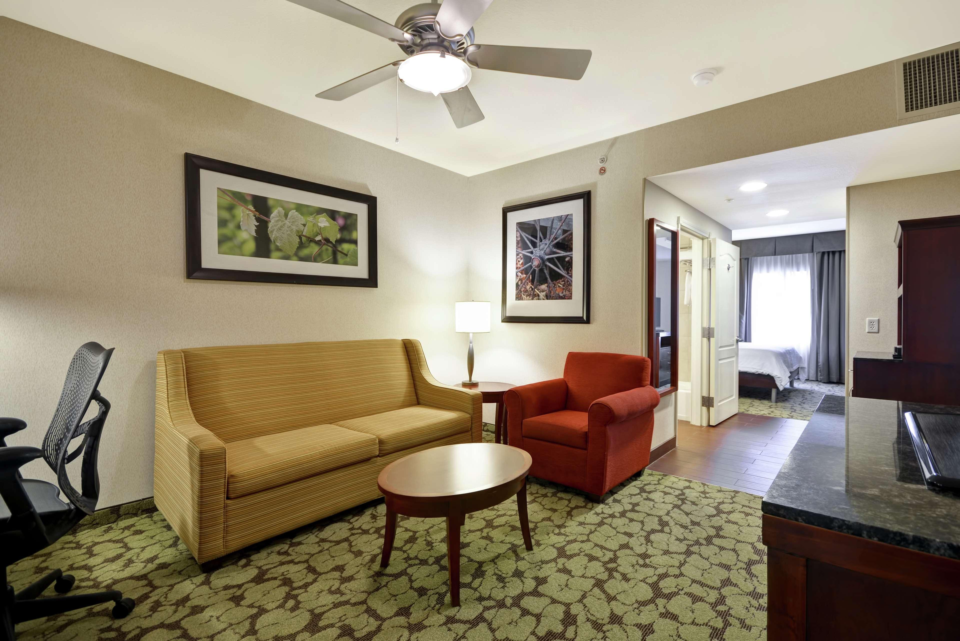 Hilton Garden Inn Fort Collins Exteriör bild