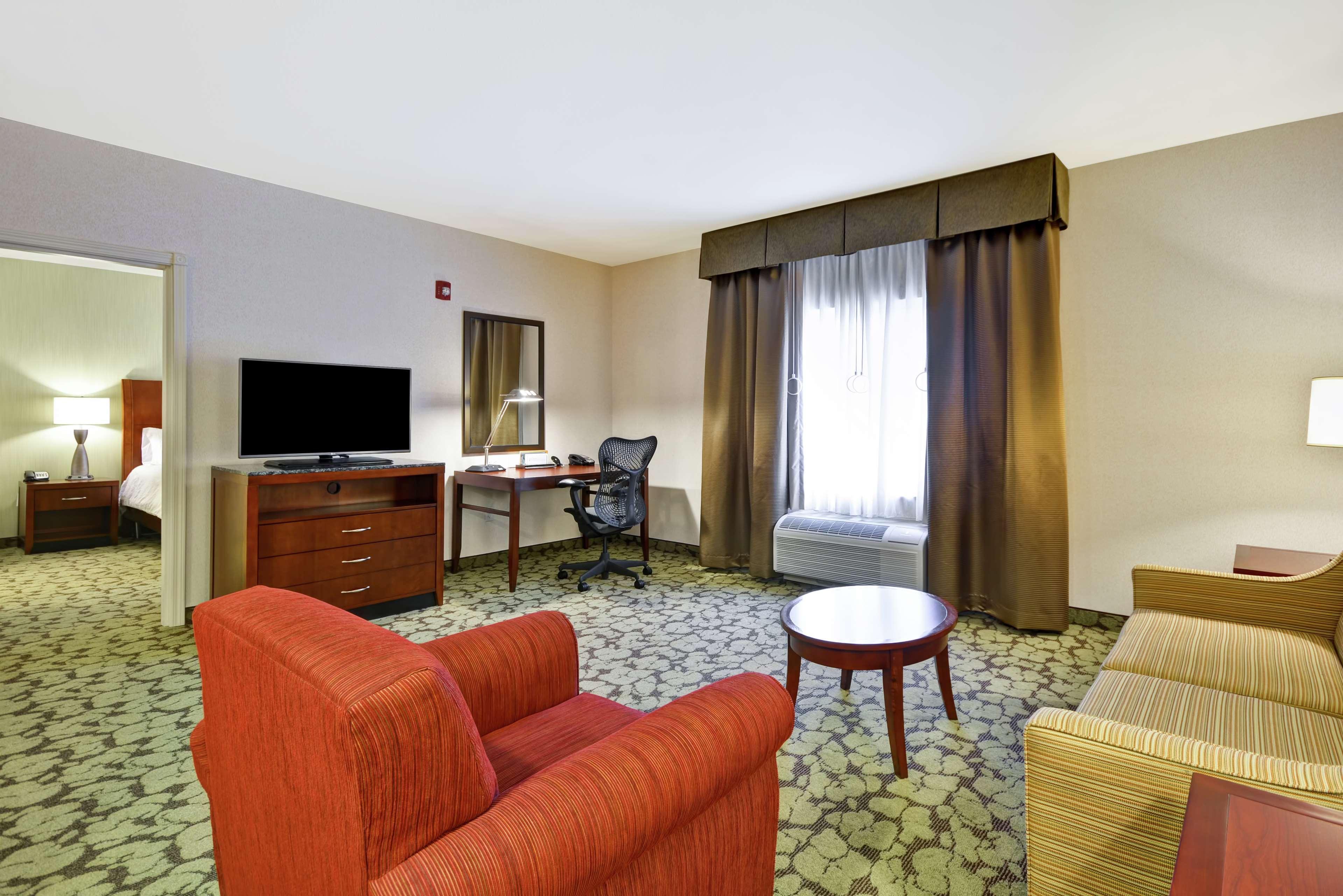 Hilton Garden Inn Fort Collins Exteriör bild