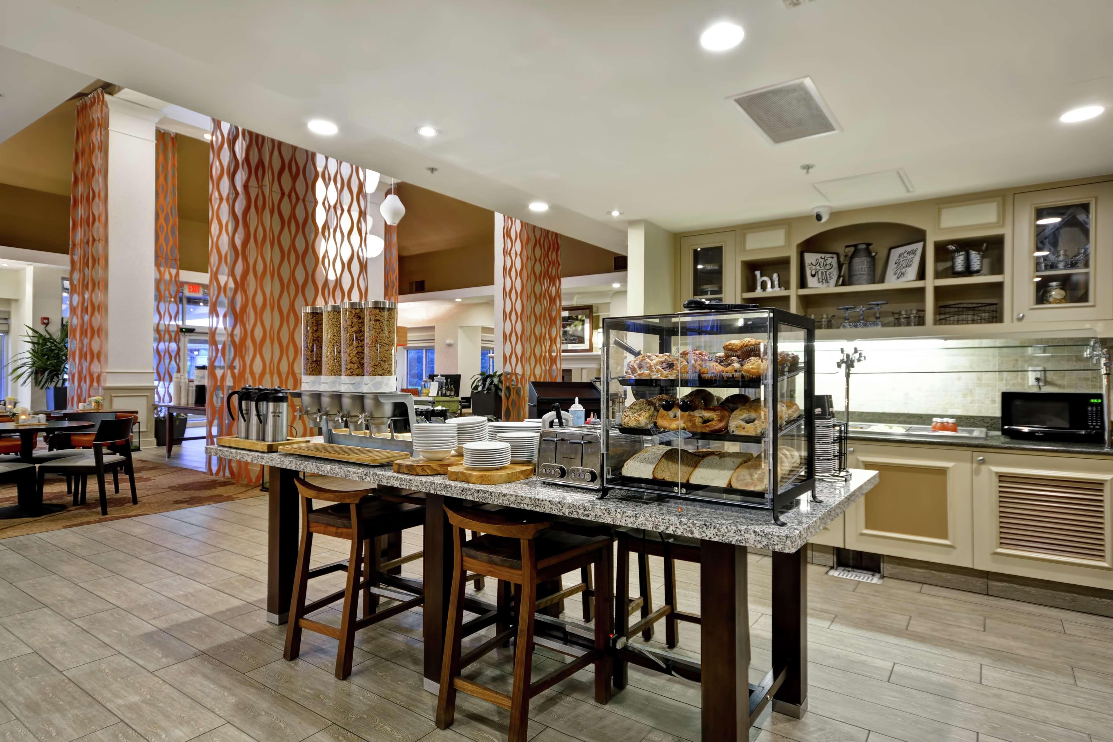 Hilton Garden Inn Fort Collins Exteriör bild