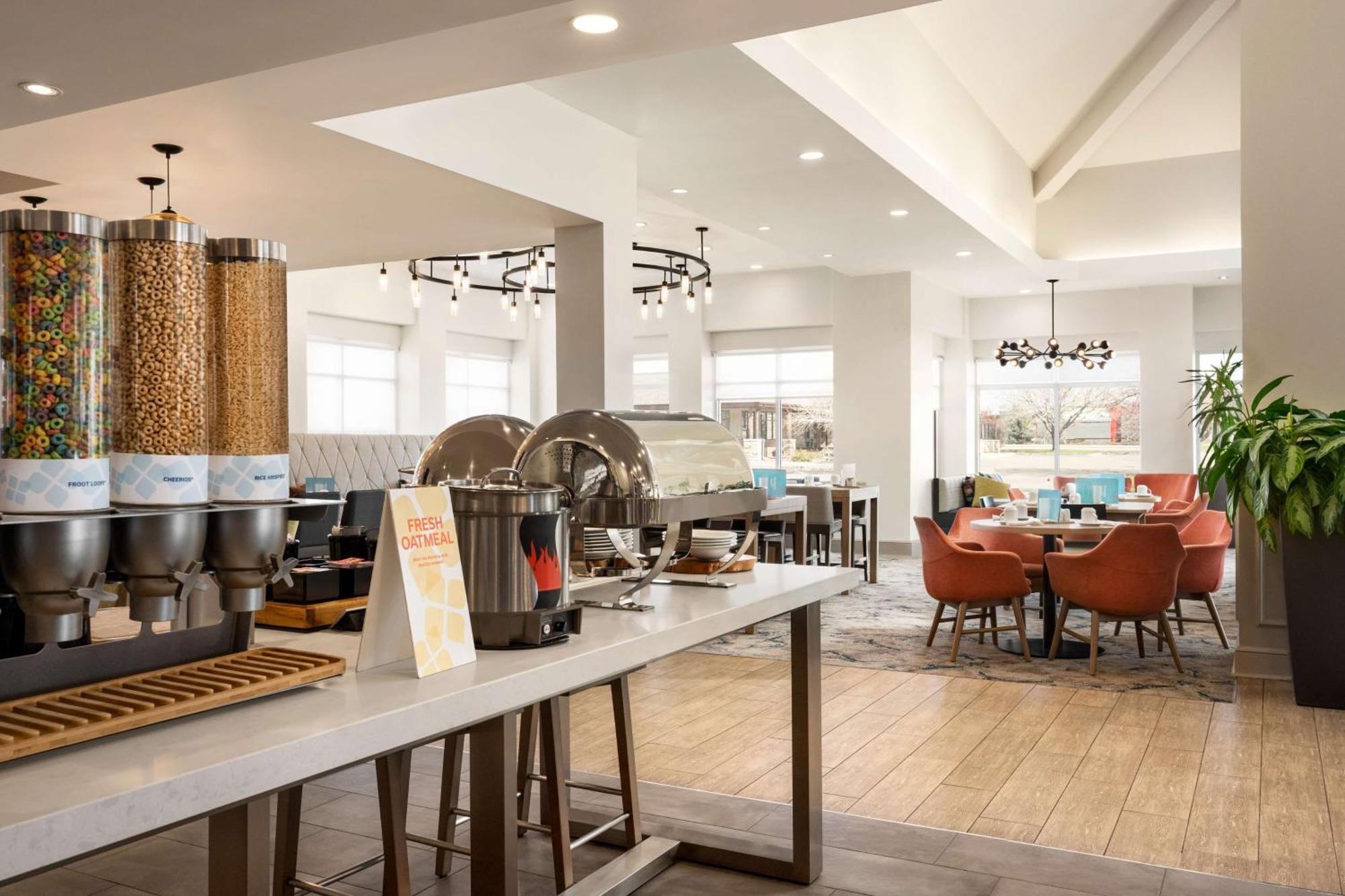 Hilton Garden Inn Fort Collins Exteriör bild