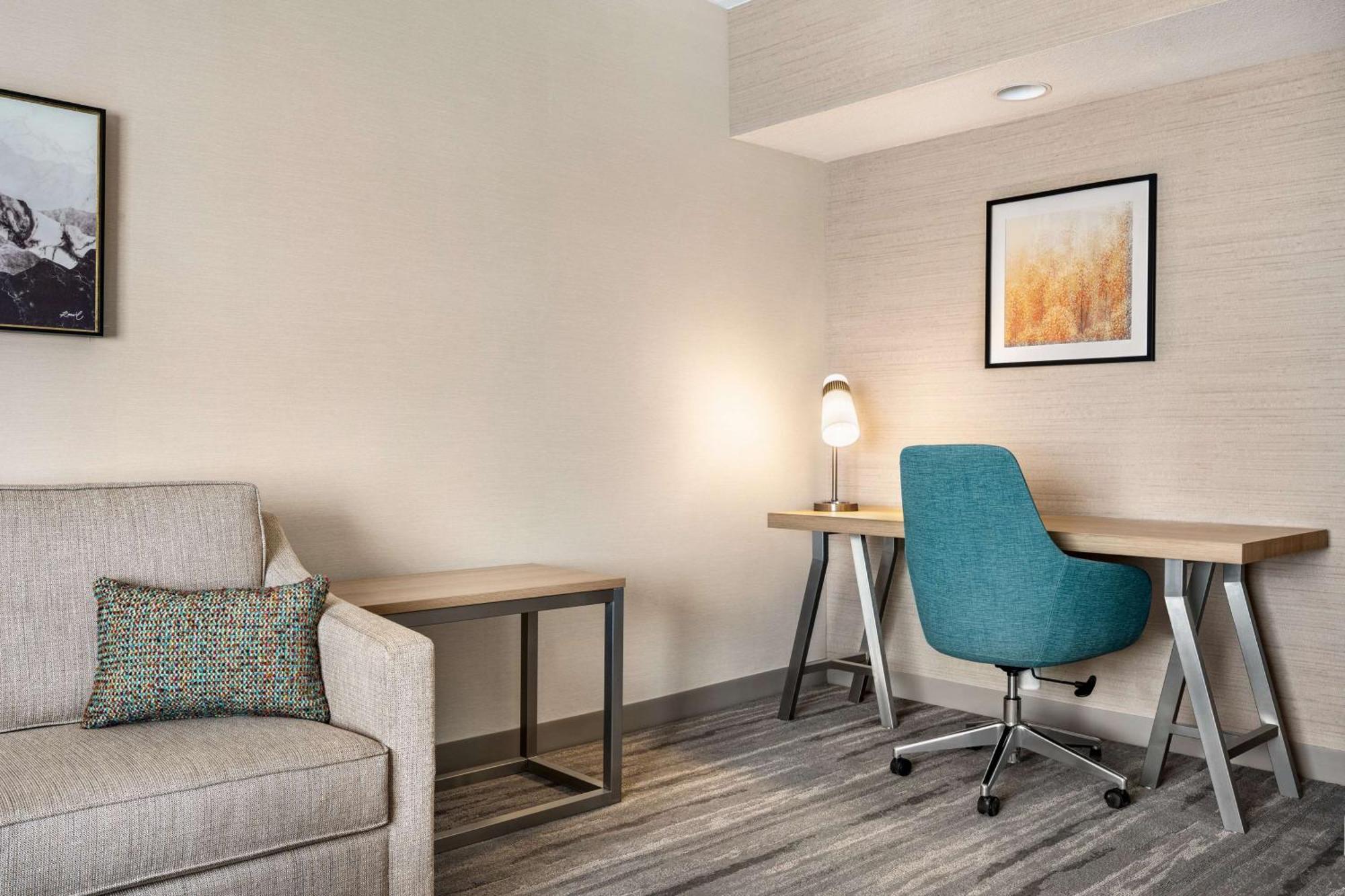 Hilton Garden Inn Fort Collins Exteriör bild