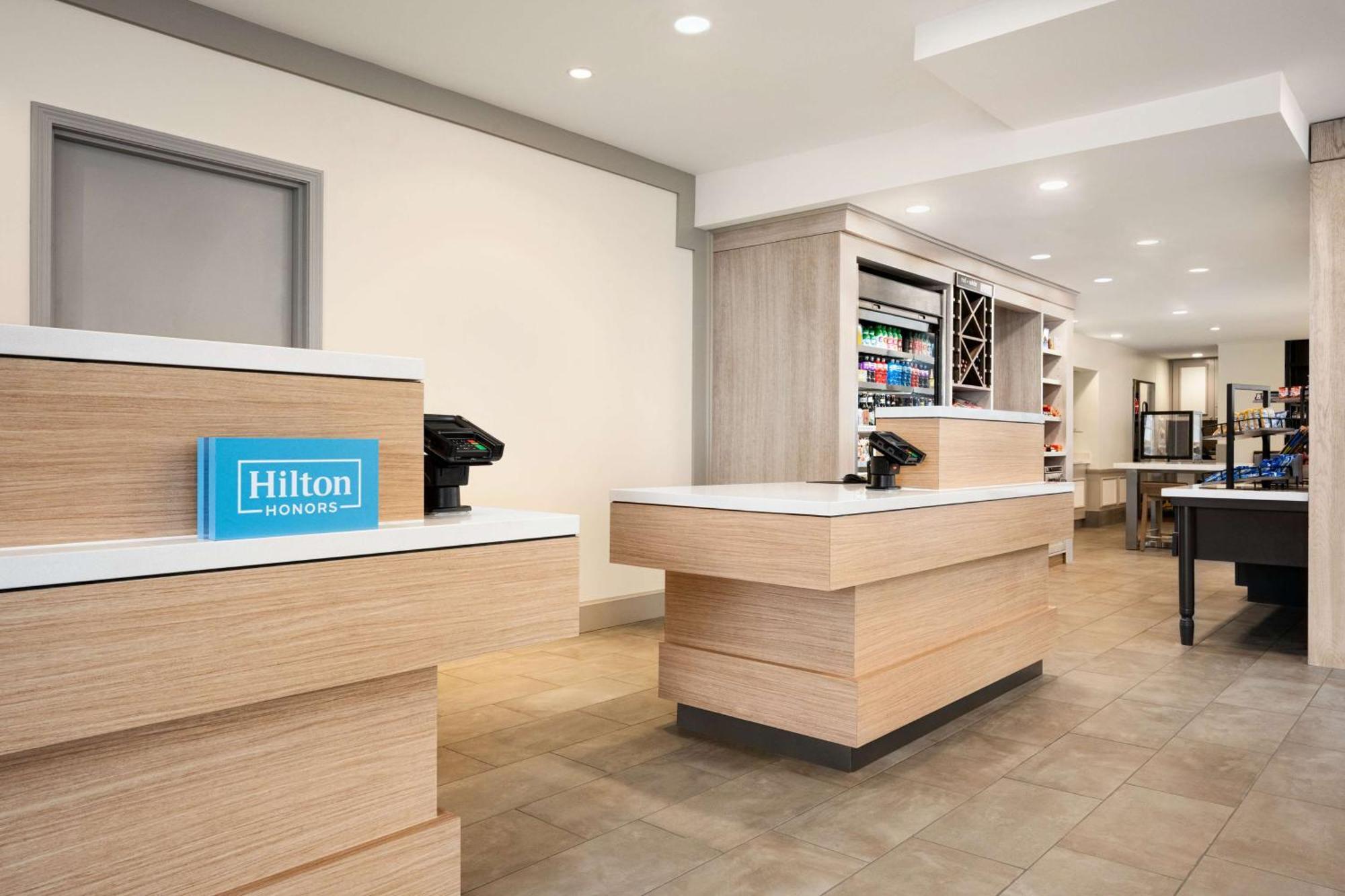 Hilton Garden Inn Fort Collins Exteriör bild